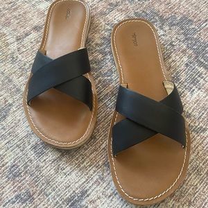 OluKai Ke’a Black Sandal SZ 9